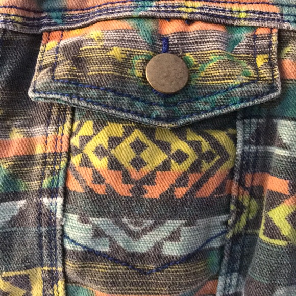 ❤️5/20❤️ With love Aztec  Jean vest size L - Picture 3 of 7